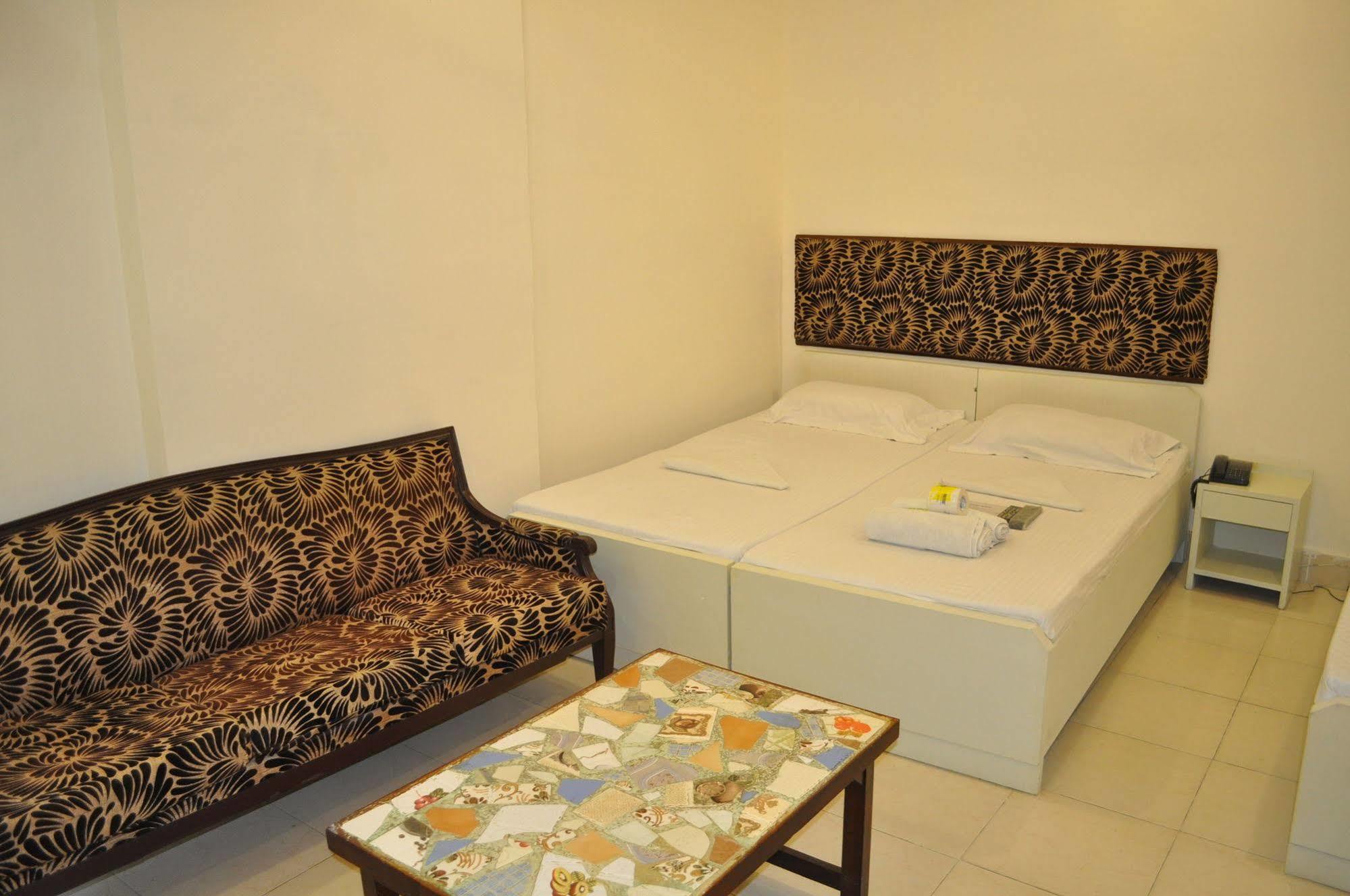 ניו דלהי Hotel Kabli מראה חיצוני תמונה